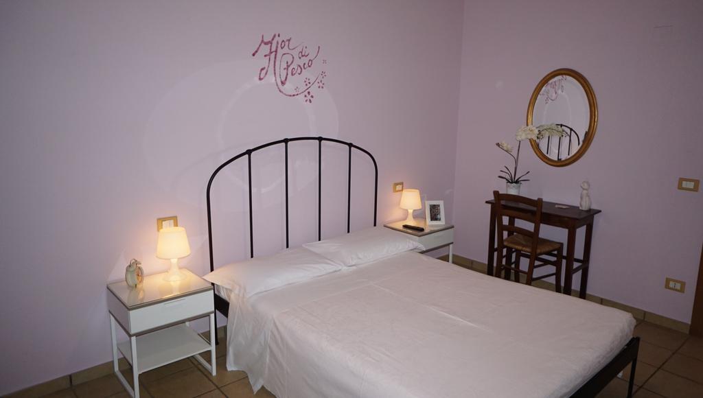 Agriturismo Fior Di Pesco Hotel Sommacampagna Eksteriør billede